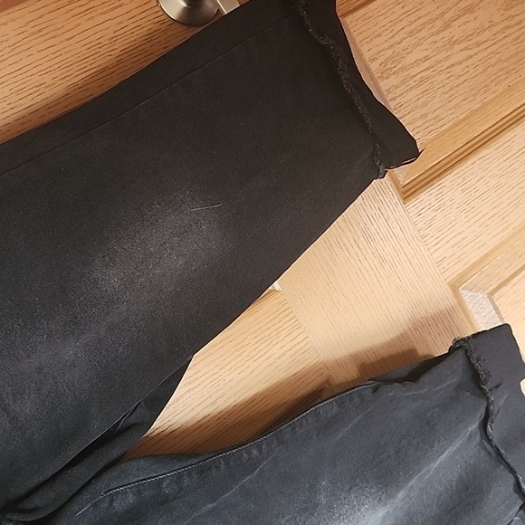 Torrid Size 22 Crop Boyfriend Jean Denim Black Distressed Cut Off Button Fly EUC - Picture 4 of 11